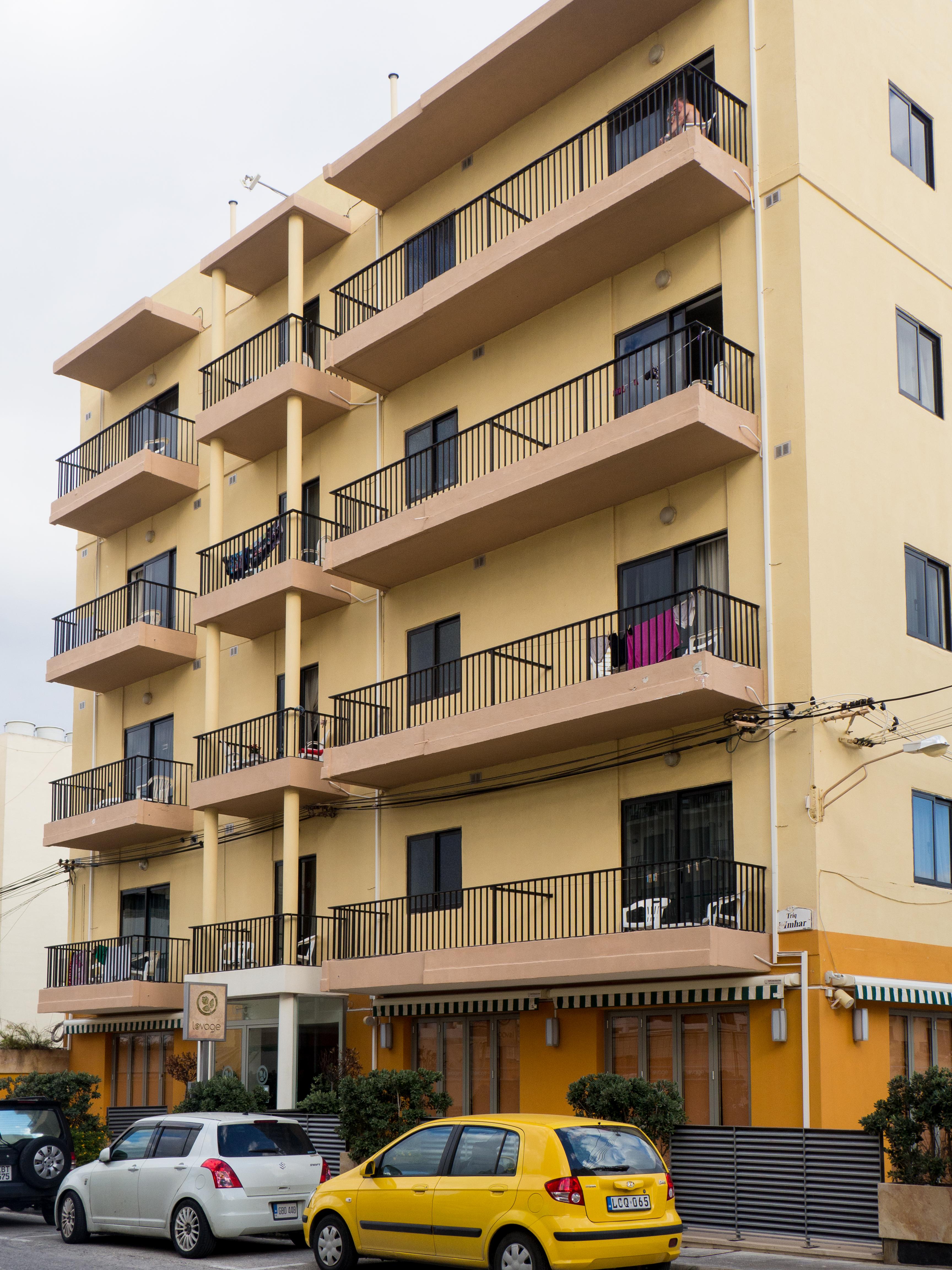Huli Hotel & Apartments Qawra Bagian luar foto