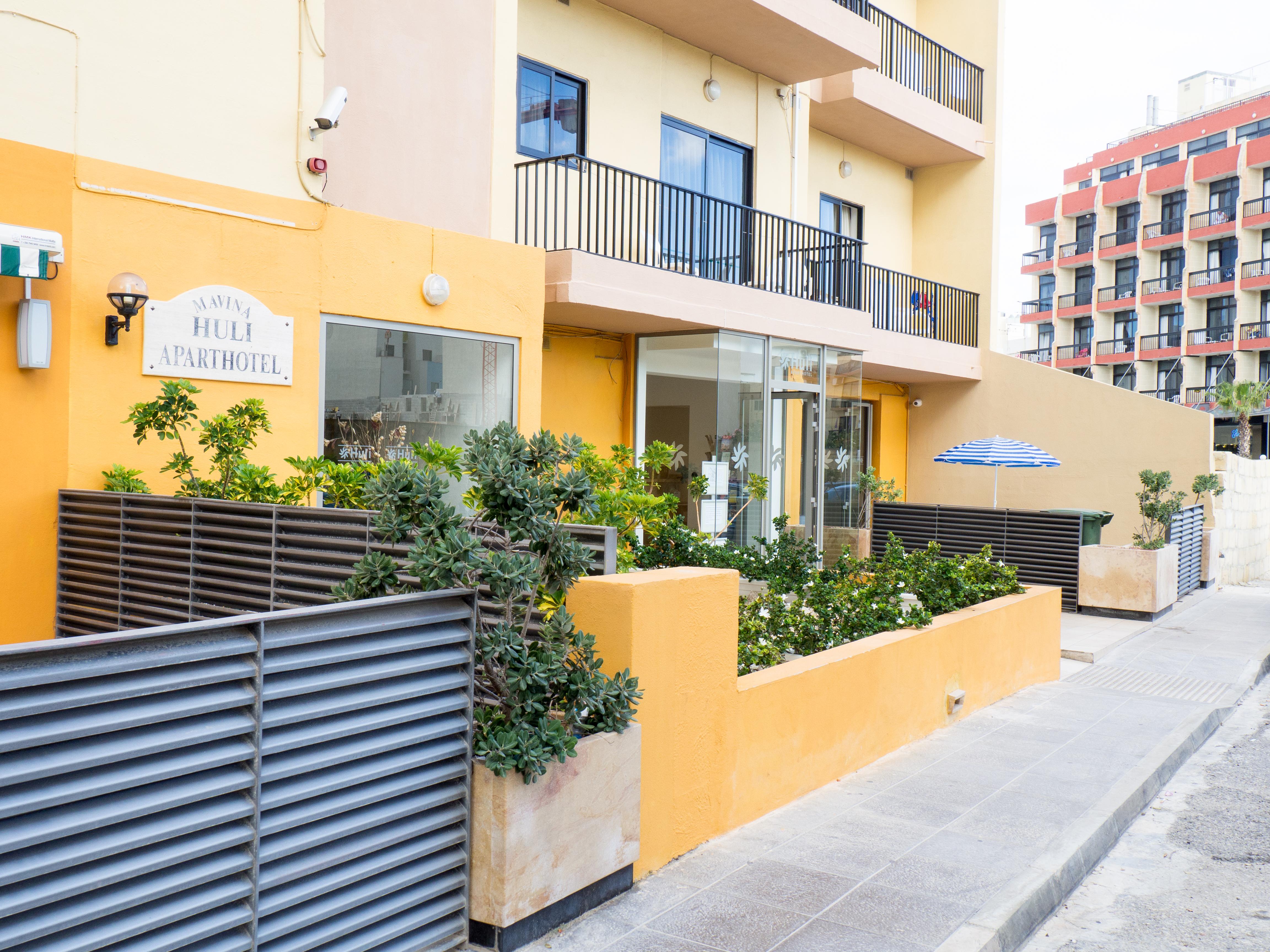 Huli Hotel & Apartments Qawra Bagian luar foto
