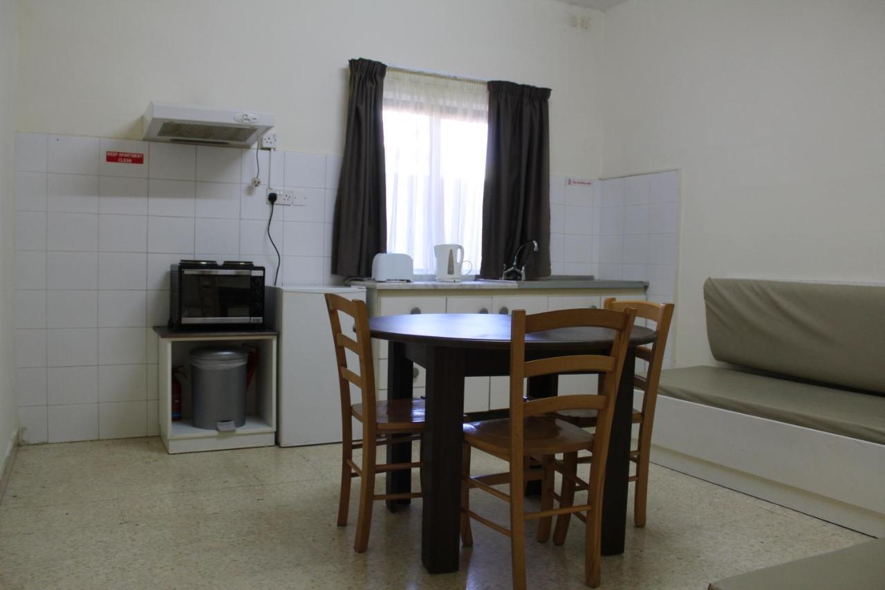Huli Hotel & Apartments Qawra Bagian luar foto