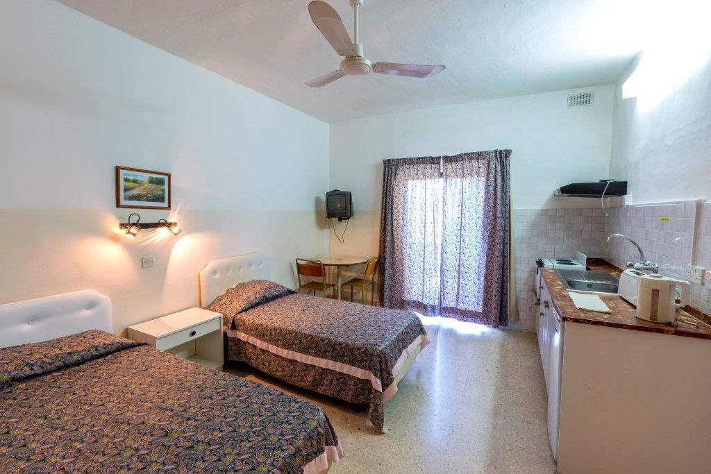 Huli Hotel & Apartments Qawra Bagian luar foto